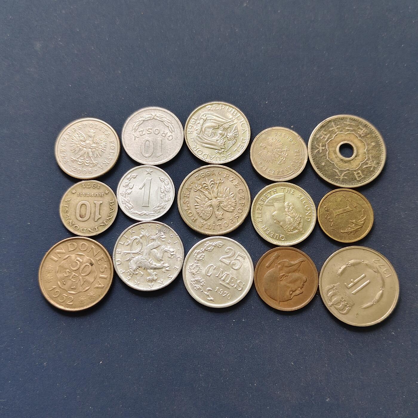 【全场包邮】纯粹捡漏拍498场-持续更新中 世界各国各年份散币I组-15枚一组-印度尼西亚+波兰+东加勒比+厄瓜多尔等