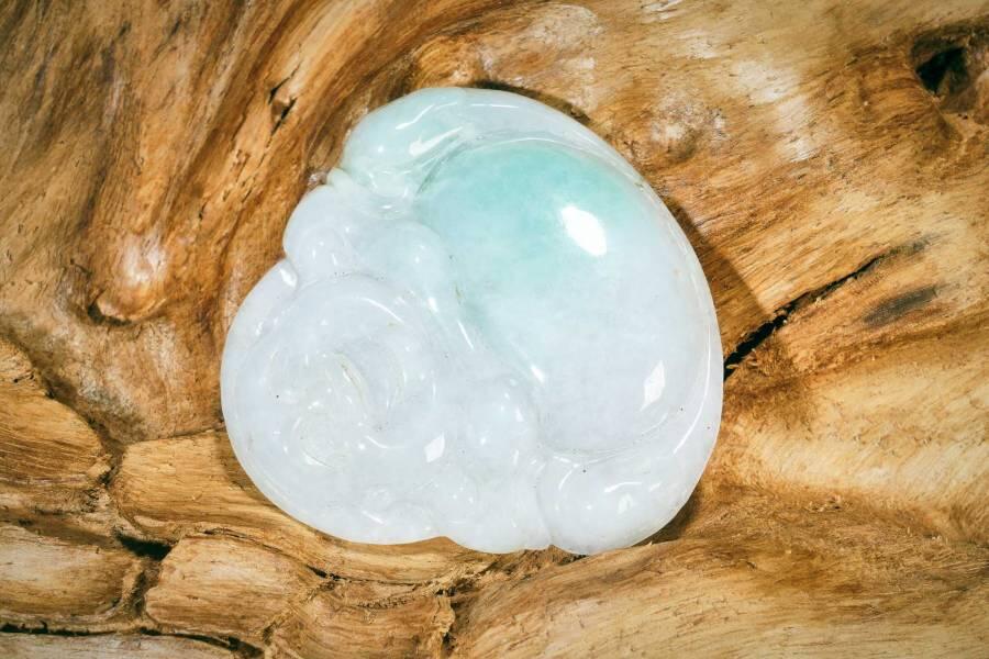 上海都达杂项专场十二（全场包邮】 天然冰糯种带绿翡翠（A货）精雕《佛公》挂件89-12