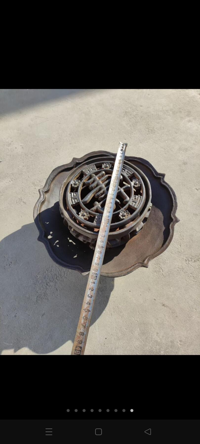 铁制  莲花状 三足火盆  火炉 带寿字篦子   品相一流  全品 直径32 高16