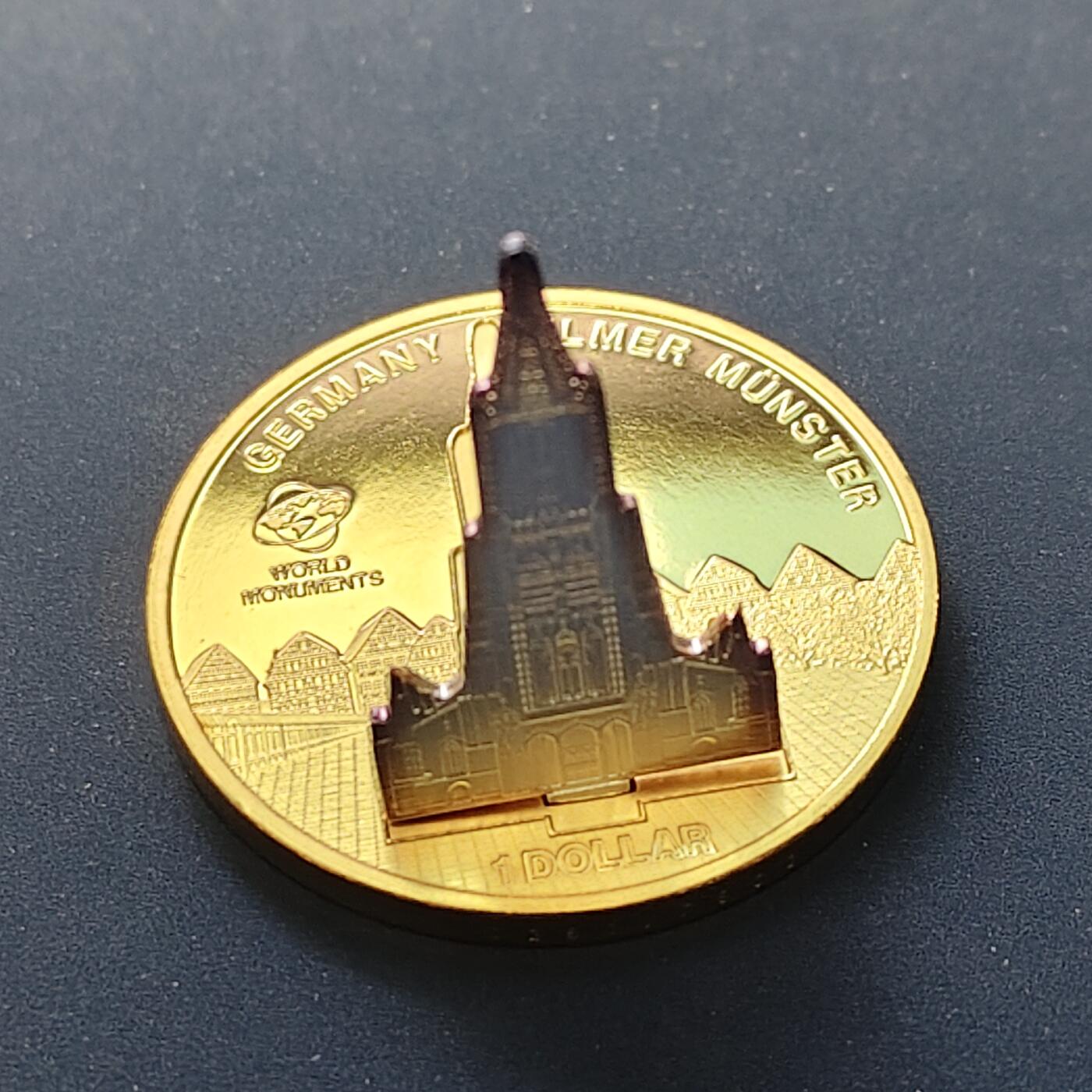 【全场包邮】纯粹捡漏拍498场-持续更新中 【少见】库克群岛2010年1元世界建筑系列德国乌尔姆教堂立体形精制镀金纪念币-量7500