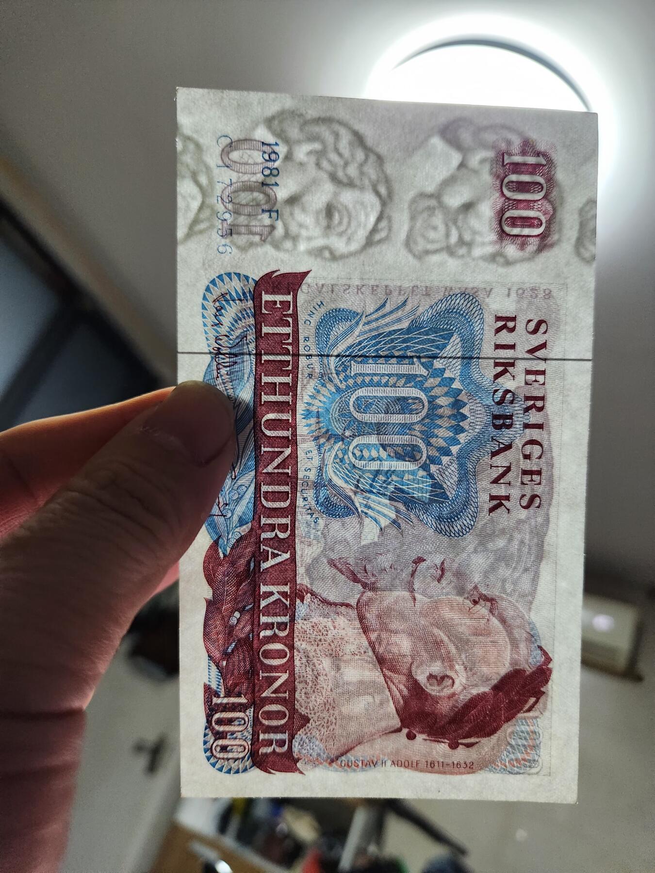 1月29号晚上8点 外国纸币自动截拍第15场 100克朗近新