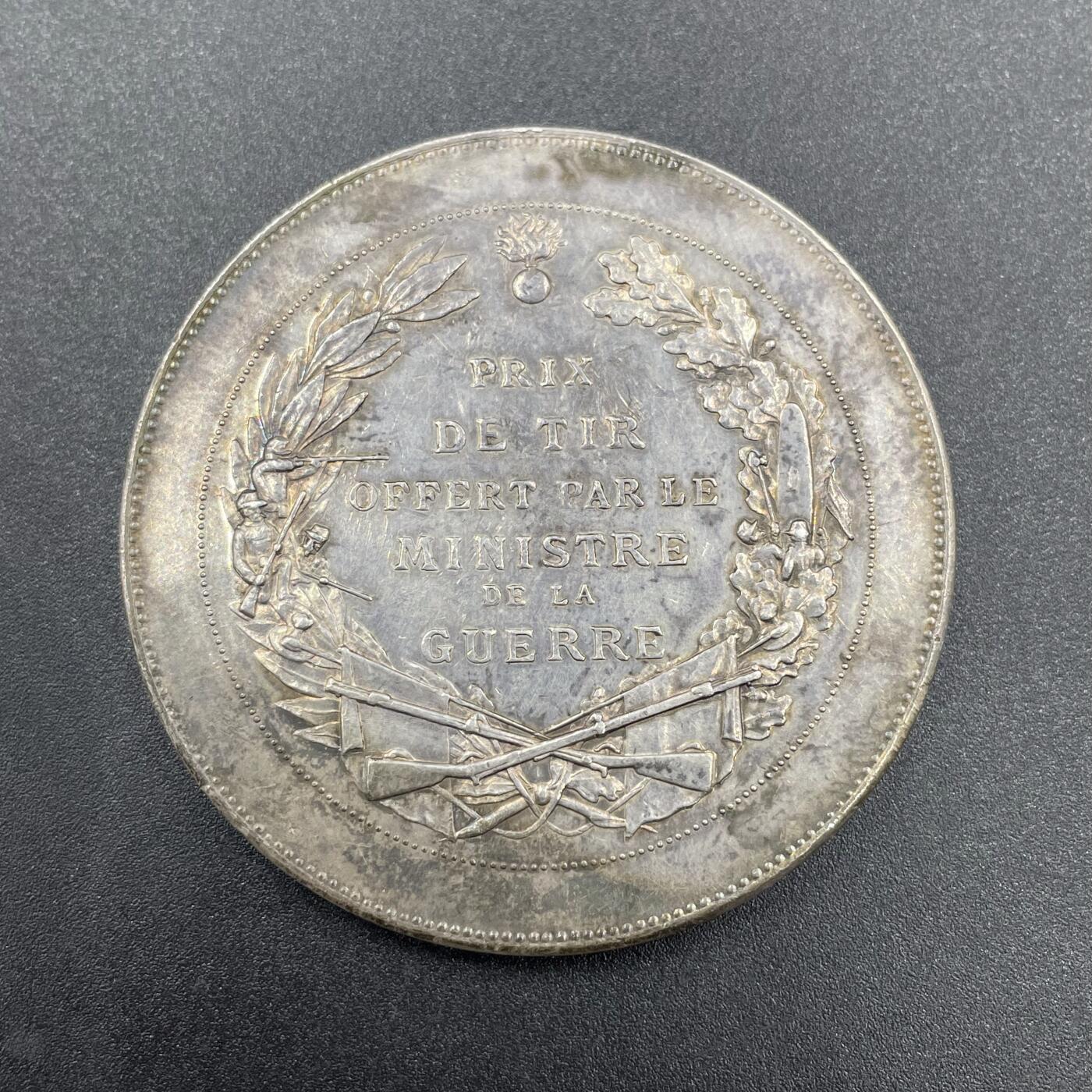 「木头集藏」章牌专场-第67场 Oudiné～法国战争部射击银章 ，直径：50mm，65 g，边铭：丰饶角 ARGENT，19世纪末期铸造发行。