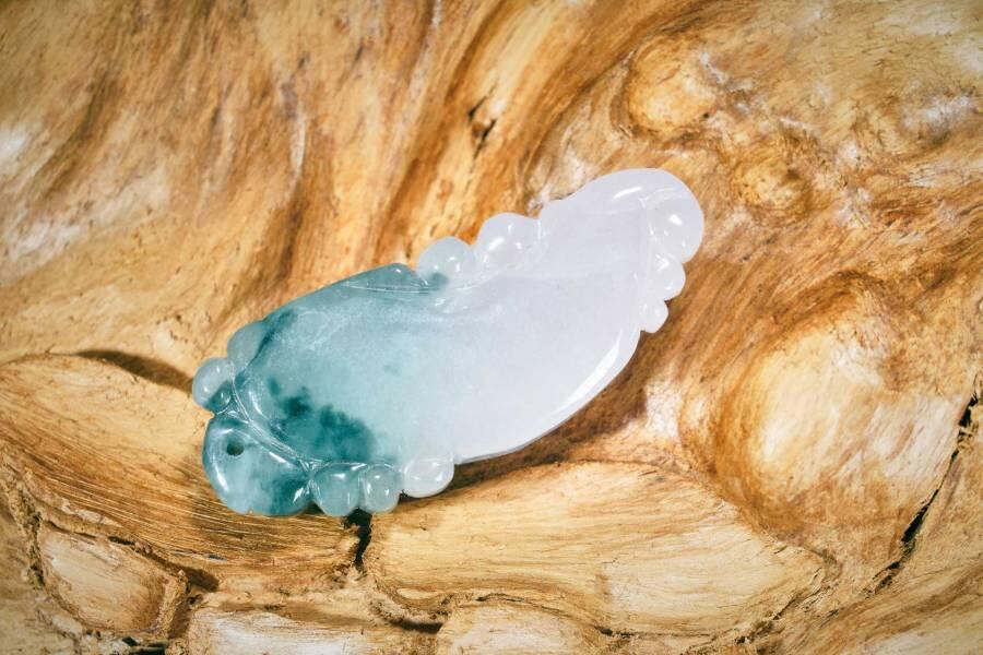 上海都达杂项专场十二（全场包邮】 天然冰飘花翡翠（A货）精雕《多子多福》挂件89-14