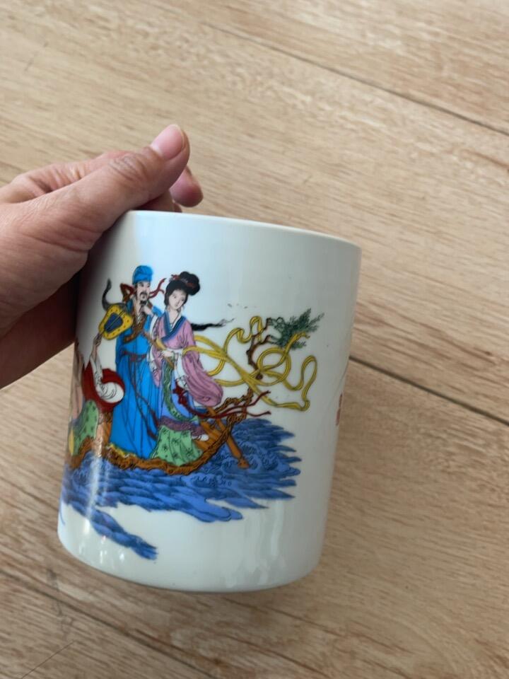 第五期杂项配饰拍卖 八仙过海笔筒