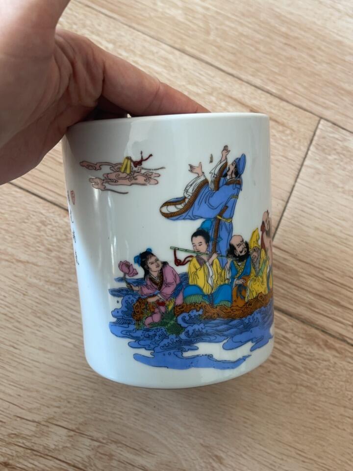 第五期杂项配饰拍卖 八仙过海笔筒