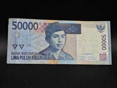 【淘币小摊】实时拍第八百五十六拍   无佣金福利纸币场   满百包邮可预留二周 每周一统一发货   - 印尼50000卢比纸币【有折】