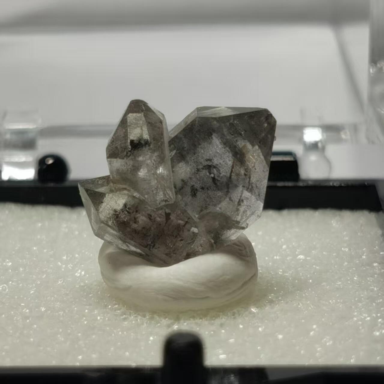 七河·世界币章矿标杂件每周小拍（总第36期）（周一结标） 藏家出品 X733 云贵闪灵水晶原石水晶花 盒子矿 本件拍品由合作藏家邮寄