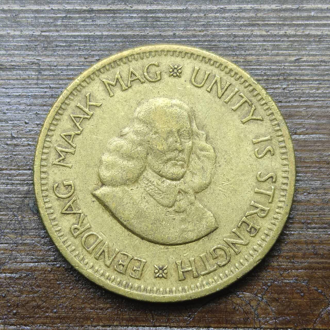 【铜匠收藏】★第142★散币专场 不寄存，30包邮。不满30元，支付5元运费。《接受代拍 代送NGC评级》 88【无寄存】南非1963年1/2分铜币