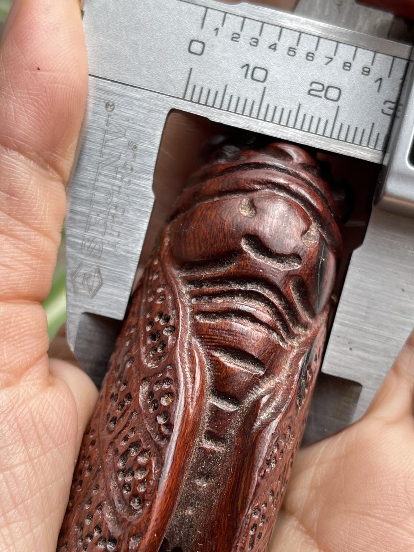 喵了个咪的第三期木器杂项小摆件拍卖 红酸枝一鸣惊人