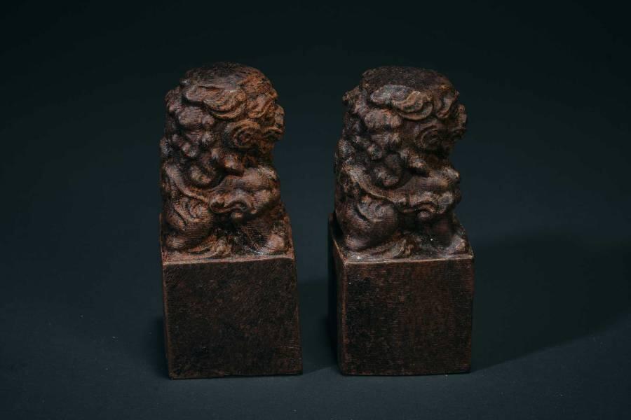 上海都达杂项专场十二（全场包邮】 黑檀木精雕《唐狮》摆件 一对83-87