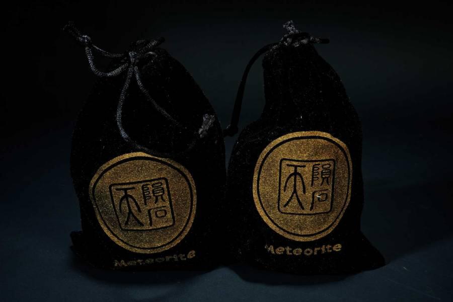 上海都达杂项专场十二（全场包邮】 陨石杯子一对89-4