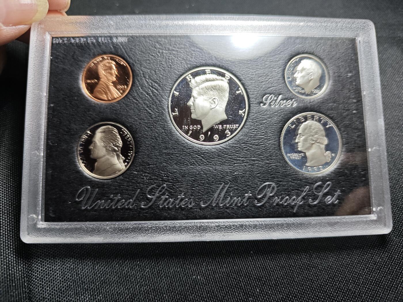 KK钱币收藏小铺  第400期  百期特拍（四拍之四）2月预留时间 周末发货  1993美国大小面值清年精制套币 含3枚重21.25克900高银银币