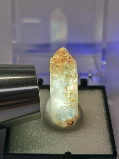 七河·世界币章矿标杂件每周小拍（总第36期）（周一结标） - 藏家出品 X738（1）马达加斯加红泥油胆水晶原石 盒子矿 本件拍品由合作藏家邮寄