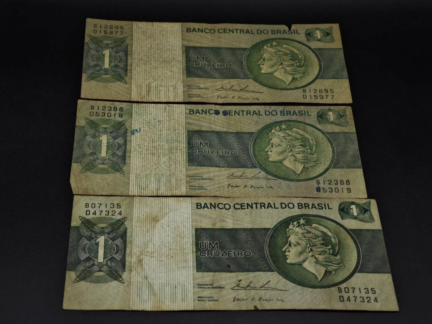 【淘币小摊】实时拍第八百五十六拍   无佣金福利纸币场   满百包邮可预留二周 每周一统一发货   巴西1克鲁塞罗纸币3张【有折】