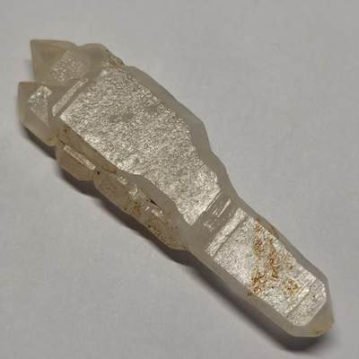 七河·世界币章矿标杂件每周小拍（总第36期）（周一结标） - 藏家出品X694 云贵闪灵水晶 造型品种 爪子形状手握 本件拍品由合作藏家邮寄