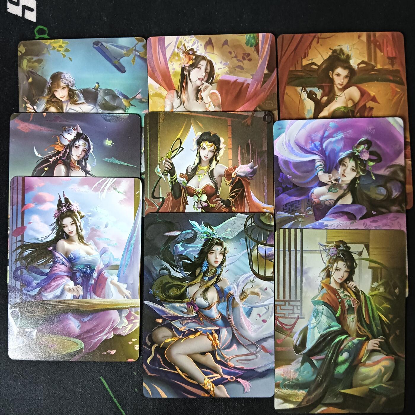 花开卡拍第61期（3月7号周六截拍，品控勿拍!!!拍品不寄存，运费5元（新疆需补运费差价或顺丰到付），自制卡难免瑕疵，可能存在轻微撞角爆边等出厂瑕疵，品控介意勿拍！） 鸡腿卡牌 倾国倾城某一弹A，彩闪9张