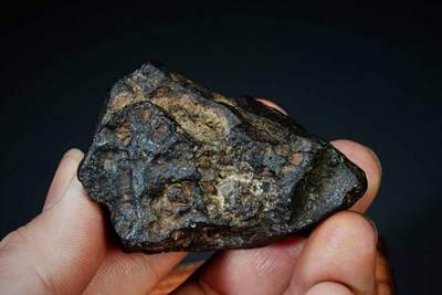 上海都达杂项专场90【全场包邮】  陨石连座89-2