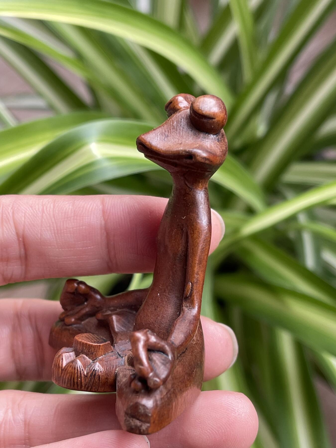 喵了个咪的第三期木器杂项小摆件拍卖 黄杨木呱呱来财