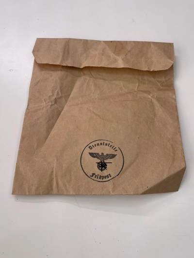 新时代收藏徽章红藏拍卖(第三十场)  徽章纸品证书杂项 - 二战德国鹰标证书或徽章牛皮纸袋 博物馆产品