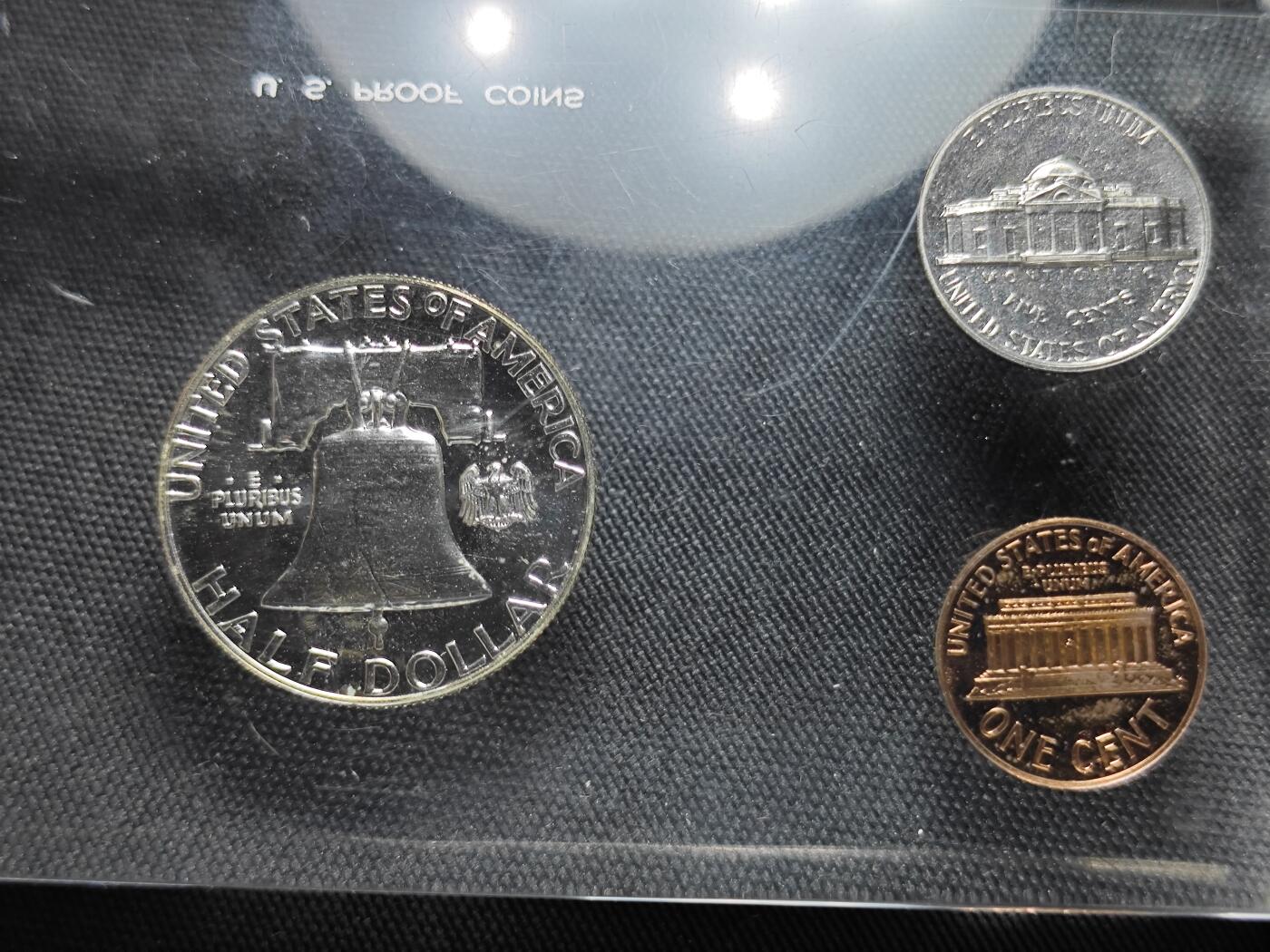 KK钱币收藏小铺  第400期  百期特拍（四拍之四）2月预留时间 周末发货  1963美国精制套币摆件 含3枚精制高银银币！