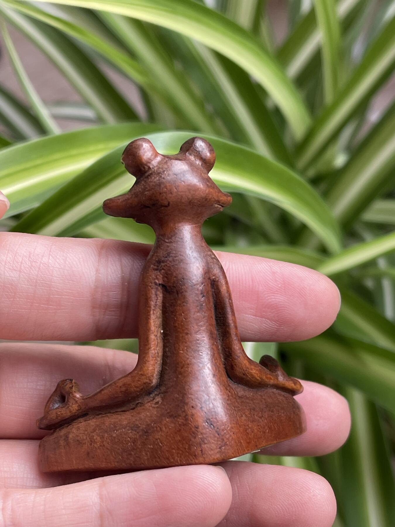 喵了个咪的第三期木器杂项小摆件拍卖 黄杨木呱呱来财