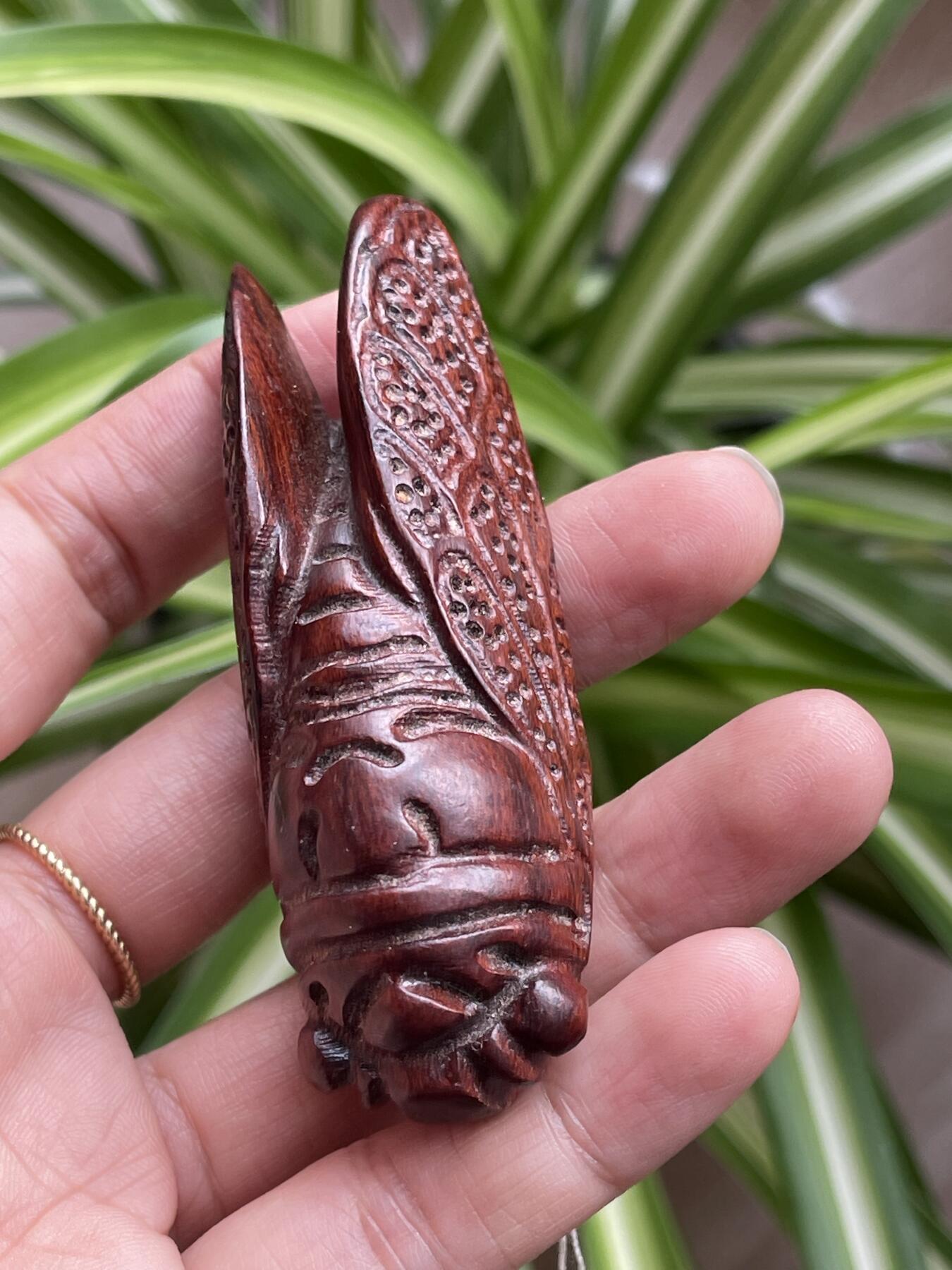 喵了个咪的第三期木器杂项小摆件拍卖 红酸枝一鸣惊人