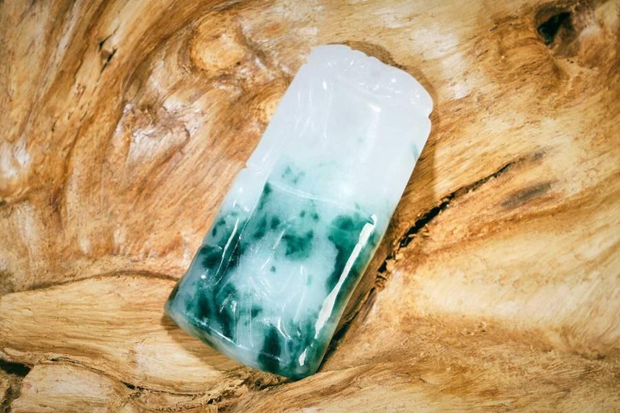 上海都达杂项专场十二（全场包邮】 天然冰飘花翡翠（A货）精雕《节节高升》挂件89-13