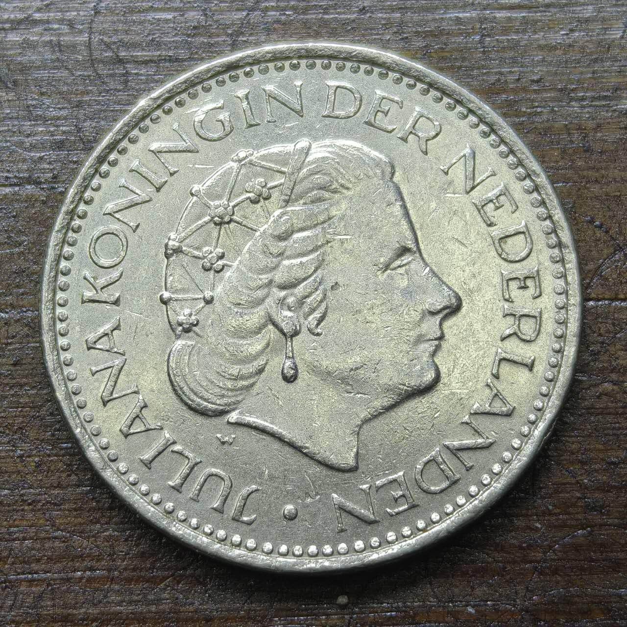 【铜匠收藏】★第143★散币专场 不寄存，30包邮。不满30元，支付5元运费。《接受代拍 代送NGC评级》 3【无寄存】荷兰 1976年 1盾 朱莉阿娜女王