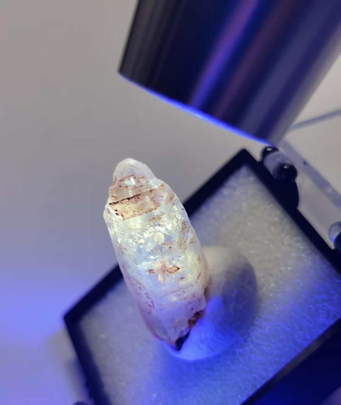 七河·世界币章矿标杂件每周小拍（总第36期）（周一结标） 藏家出品 X738（1）马达加斯加红泥油胆水晶原石 盒子矿 本件拍品由合作藏家邮寄