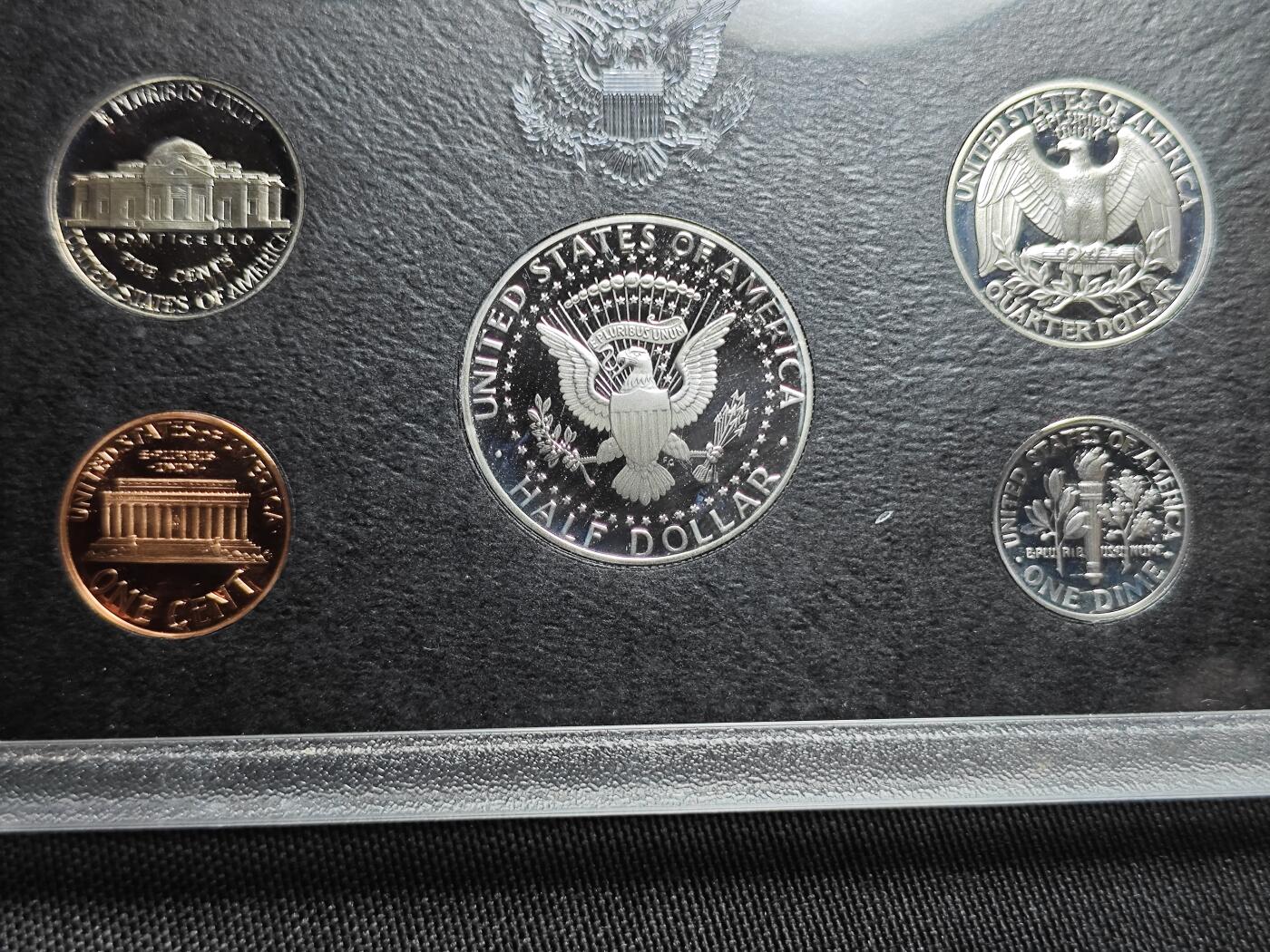 KK钱币收藏小铺  第400期  百期特拍（四拍之四）2月预留时间 周末发货  1993美国大小面值清年精制套币 含3枚重21.25克900高银银币