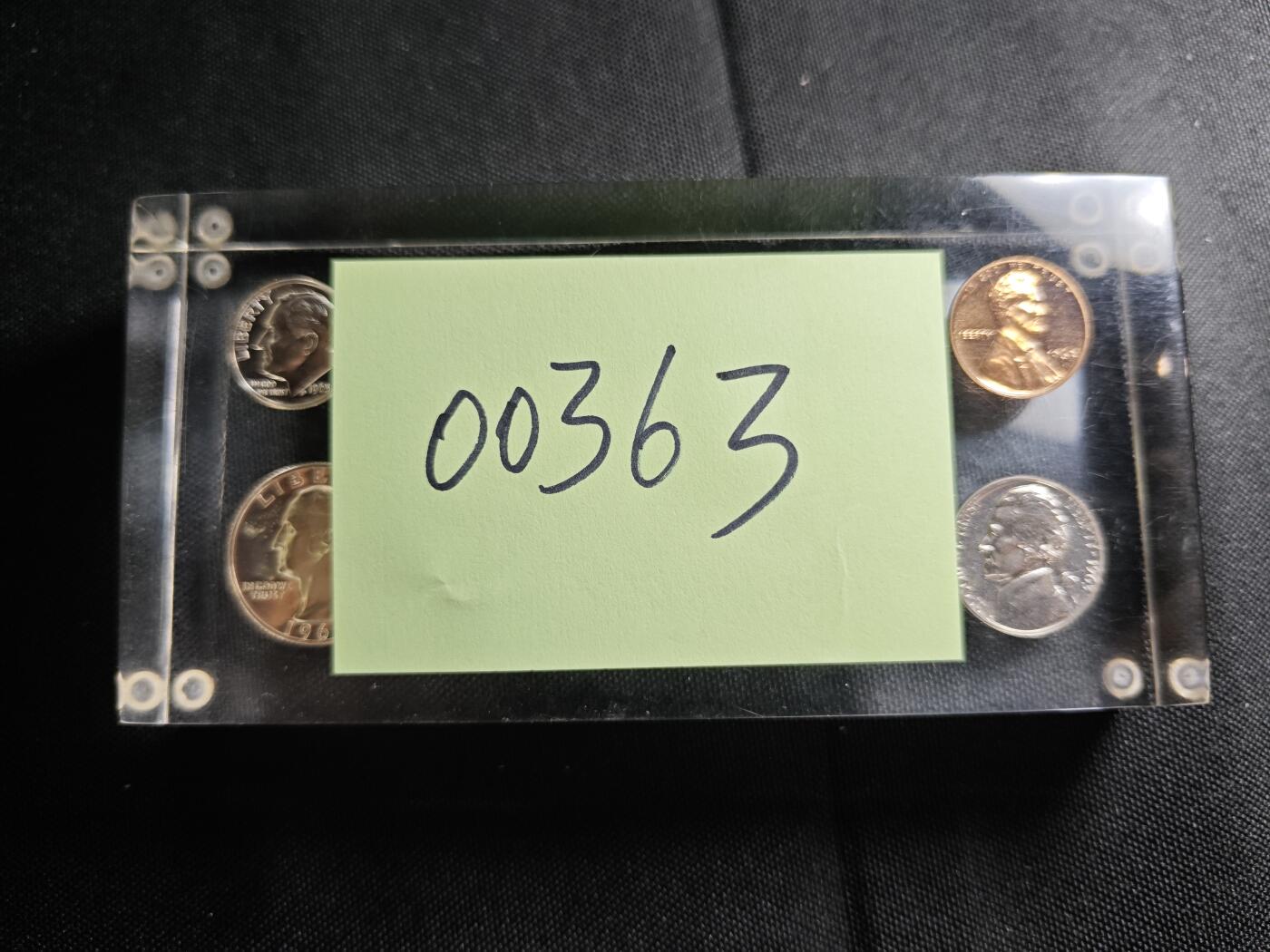 KK钱币收藏小铺  第400期  百期特拍（四拍之四）2月预留时间 周末发货  1963美国精制套币摆件 含3枚精制高银银币！