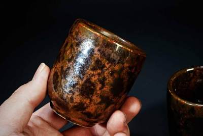 上海都达杂项专场90【全场包邮】  陨石杯子一对89-4