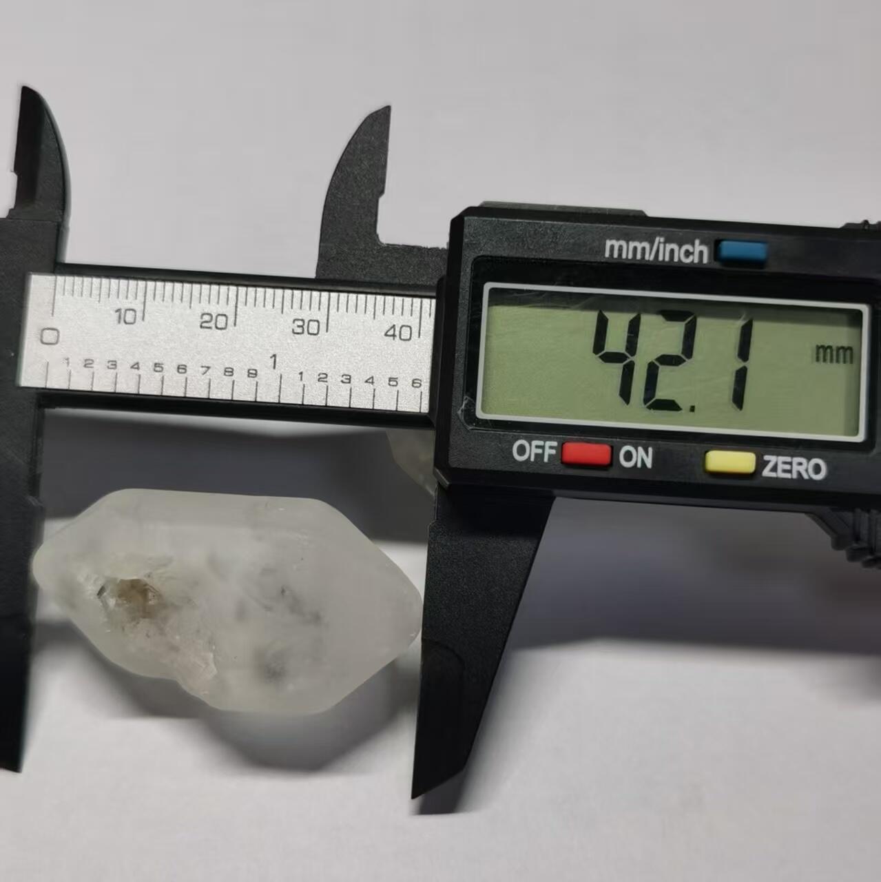 七河·世界币章矿标杂件每周小拍（总第36期）（周一结标） 藏家出品 X680（10）水冲皮 贵州闪灵水晶2件 本件拍品由合作藏家邮寄