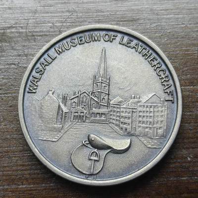 【春节前最后一拍，下一场3.3号】★第139加场★银币专场 不寄存，200包邮。不满200元，支付5元运费。《接受代拍 代送NGC评级》 - 1【无寄存】英国沃尔索尔皮革工艺博物馆开馆纪念章18.8g 925银