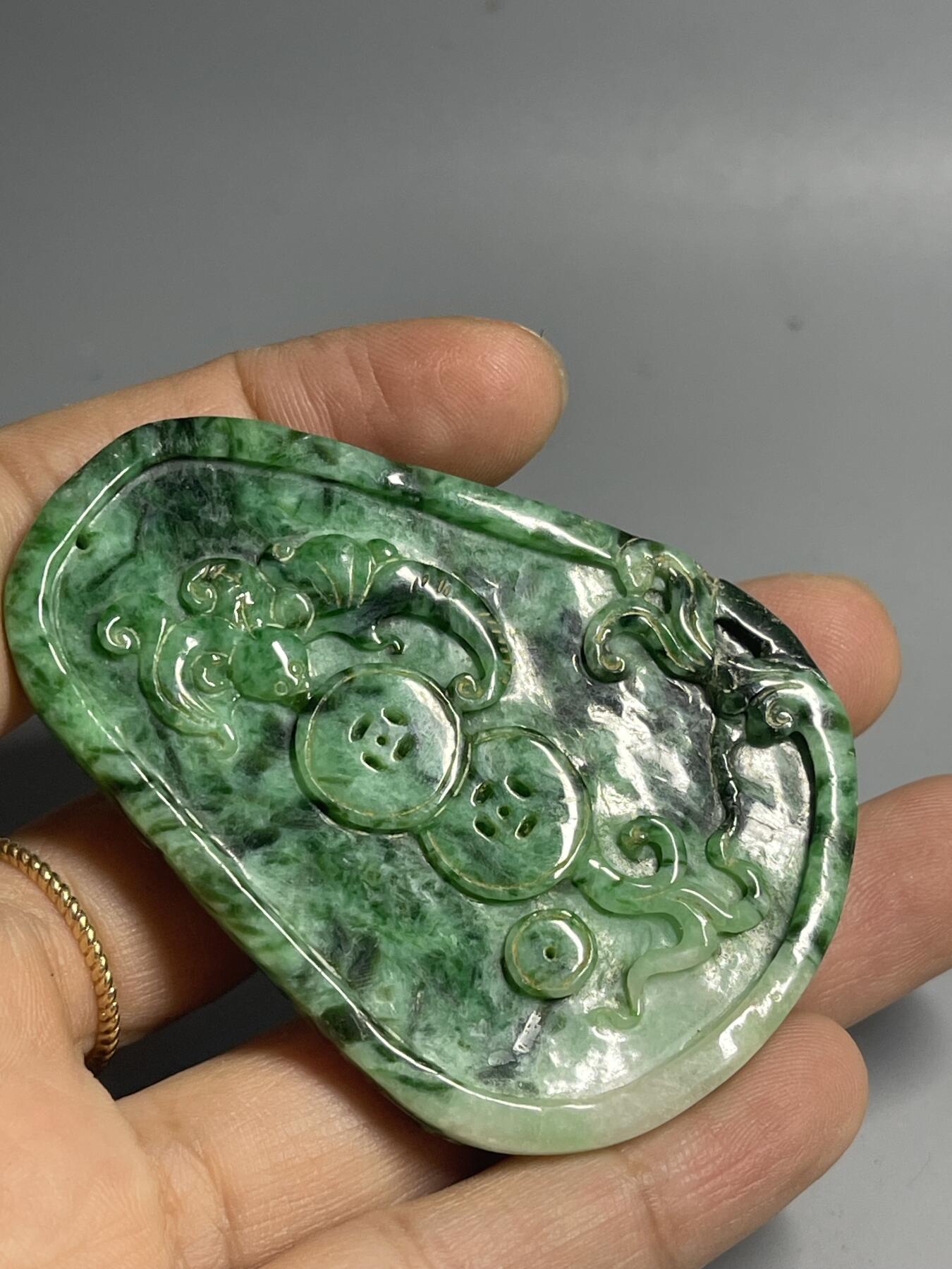 喵了个咪的第二期玉器杂项拍卖 天然翡翠挂件