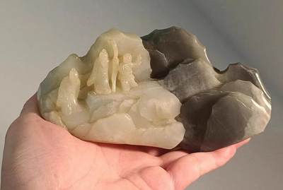 老和田玉正宗籽料巧雕山子摆件  老和田玉籽料巧雕山子摆件  