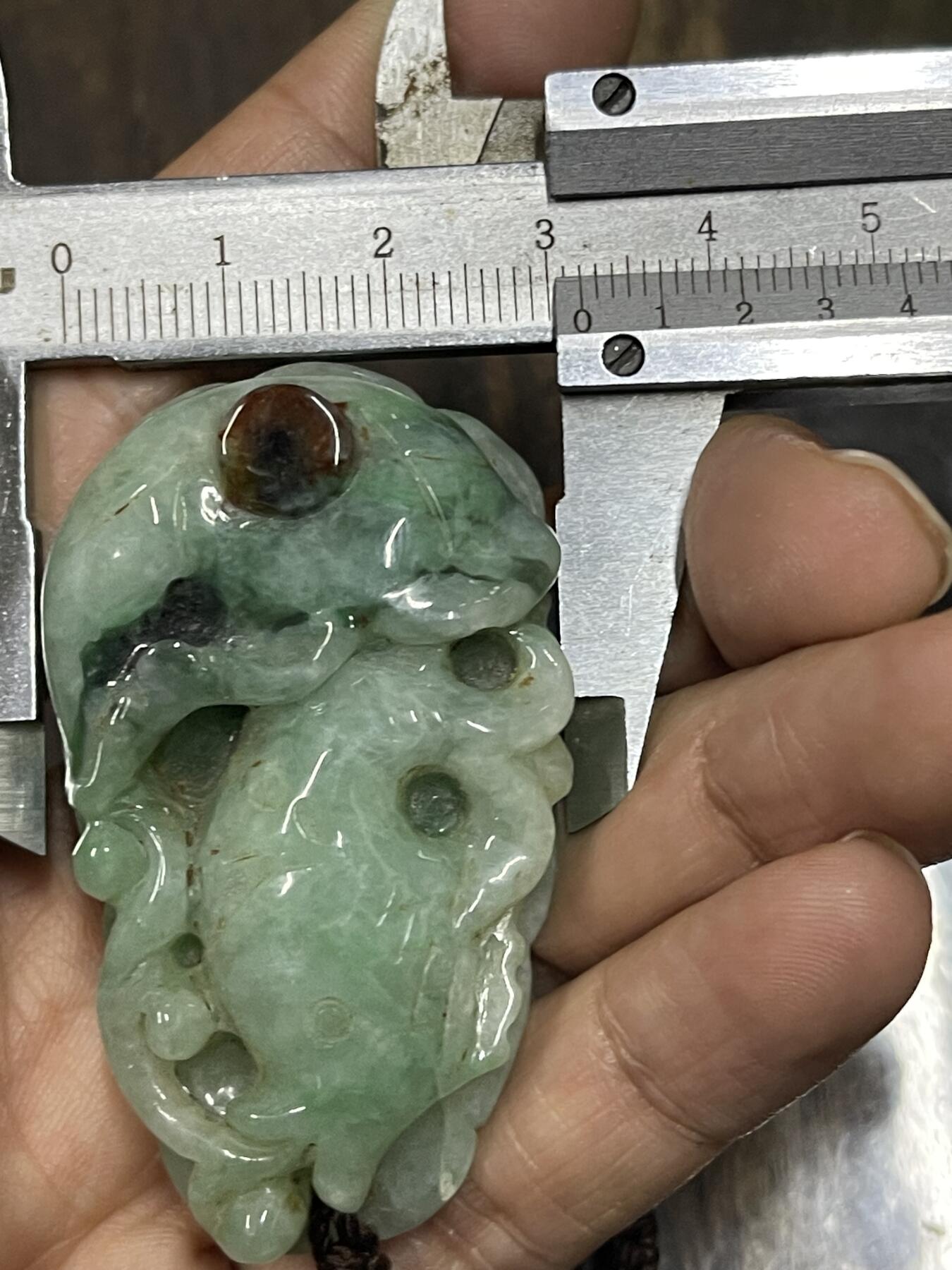 喵了个咪的第二期玉器杂项拍卖 翡翠鱼挂坠