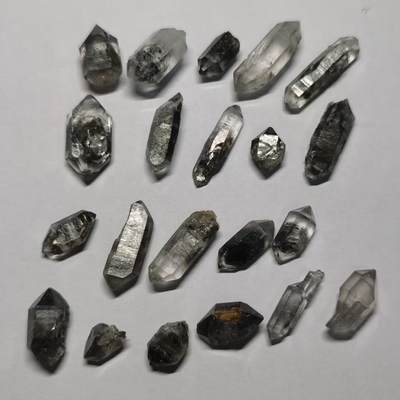 七河·世界币章矿标杂件每周小拍（总第36期）（周一结标） - 藏家出品X638（12） 云贵闪灵钻 闪灵水晶 一组21个 本件拍品由合作藏家负责邮寄