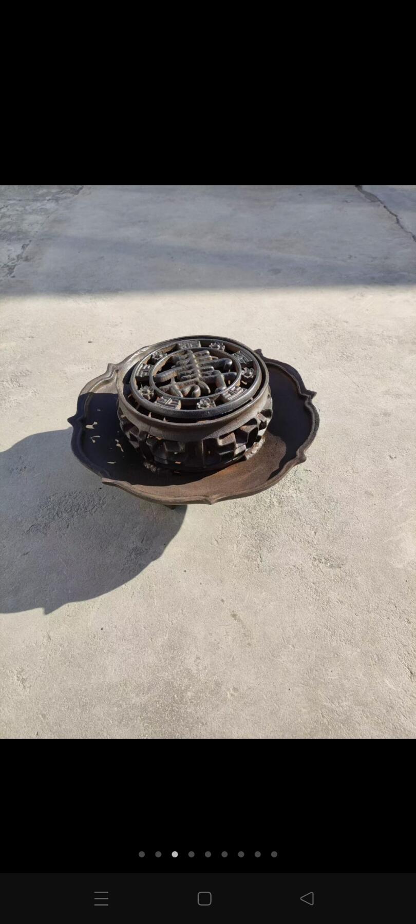 铁制  莲花状 三足火盆  火炉 带寿字篦子   品相一流  全品 直径32 高16