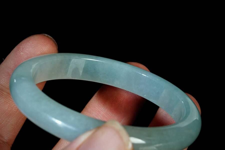 上海都达杂项专场十二（全场包邮】 天然冰晴种飘花翡翠（A货）手镯89-6