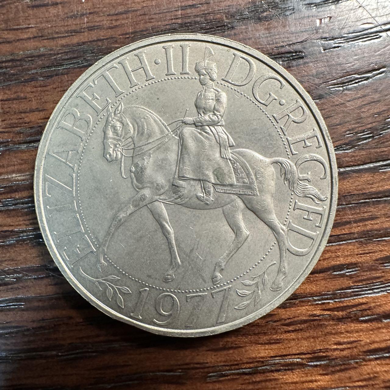 蒂克钱币-第58场 外国散币 奥运/博览会纪念章免佣限时拍 英国1977年 伊丽莎白二世登基25周年克朗币