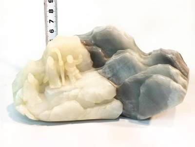 老和田玉正宗籽料巧雕山子摆件  老和田玉籽料巧雕山子摆件  