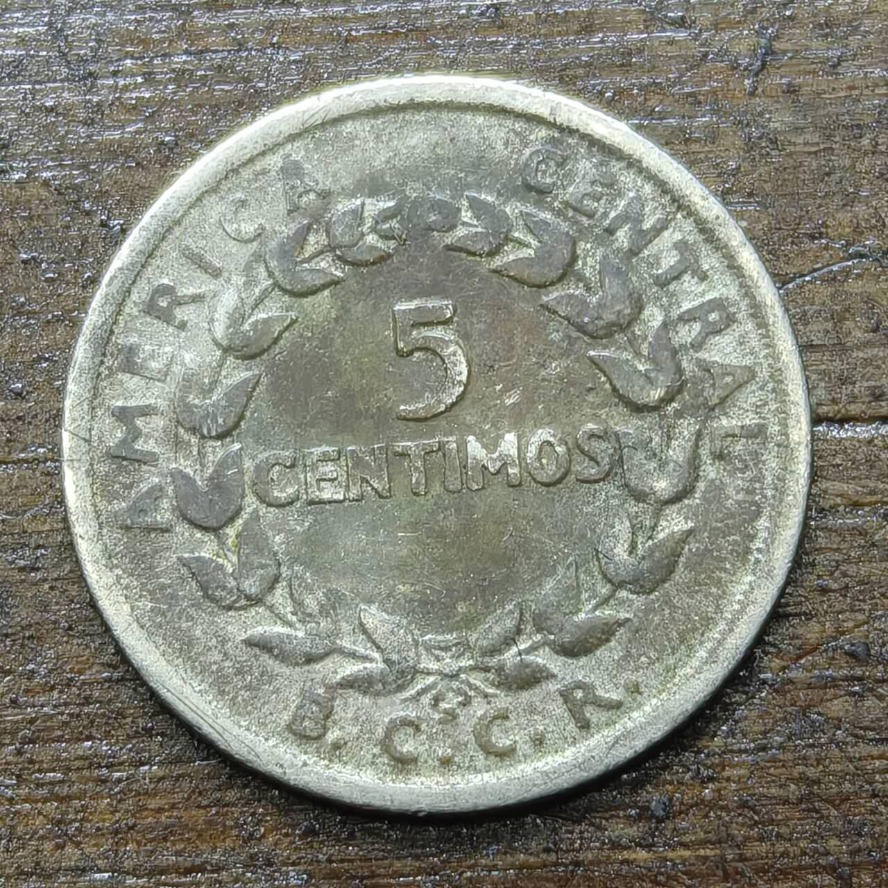 【铜匠收藏】★第142★散币专场 不寄存，30包邮。不满30元，支付5元运费。《接受代拍 代送NGC评级》 95【无寄存】1951年 哥斯达黎加 5科朗 波阿斯火山