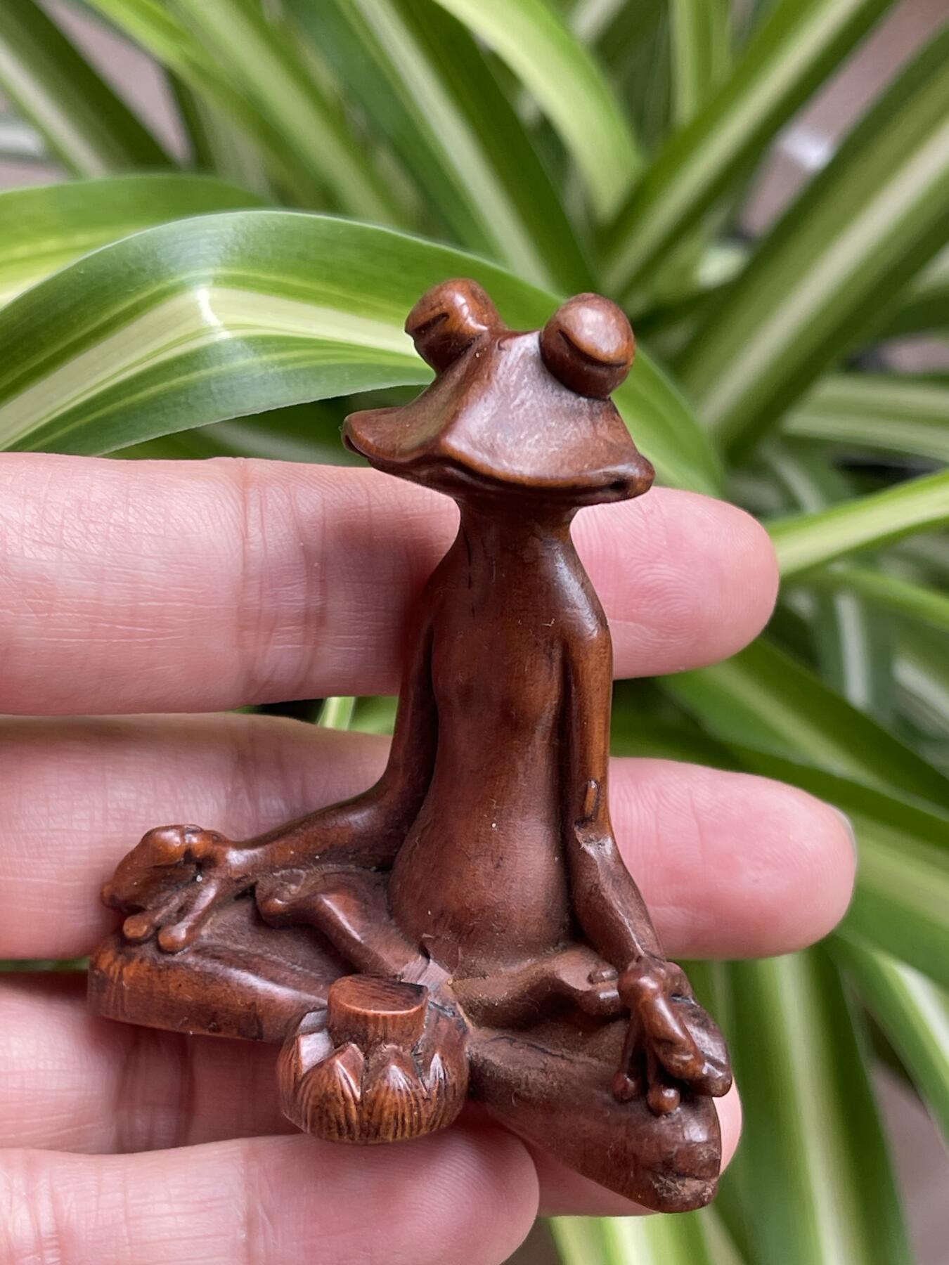 喵了个咪的第三期木器杂项小摆件拍卖 黄杨木呱呱来财