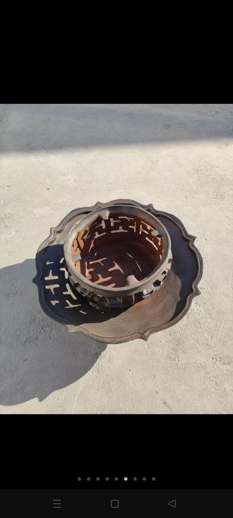 铁制  莲花状 三足火盆  火炉 带寿字篦子   品相一流  全品 直径32 高16