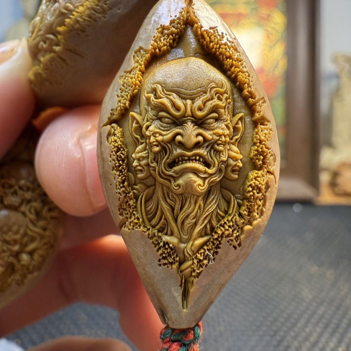 橄榄核雕 恶僧法相