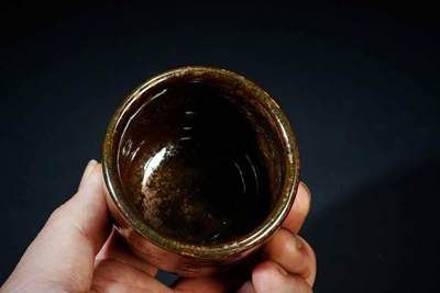 上海都达杂项专场90【全场包邮】  陨石杯子一对89-4