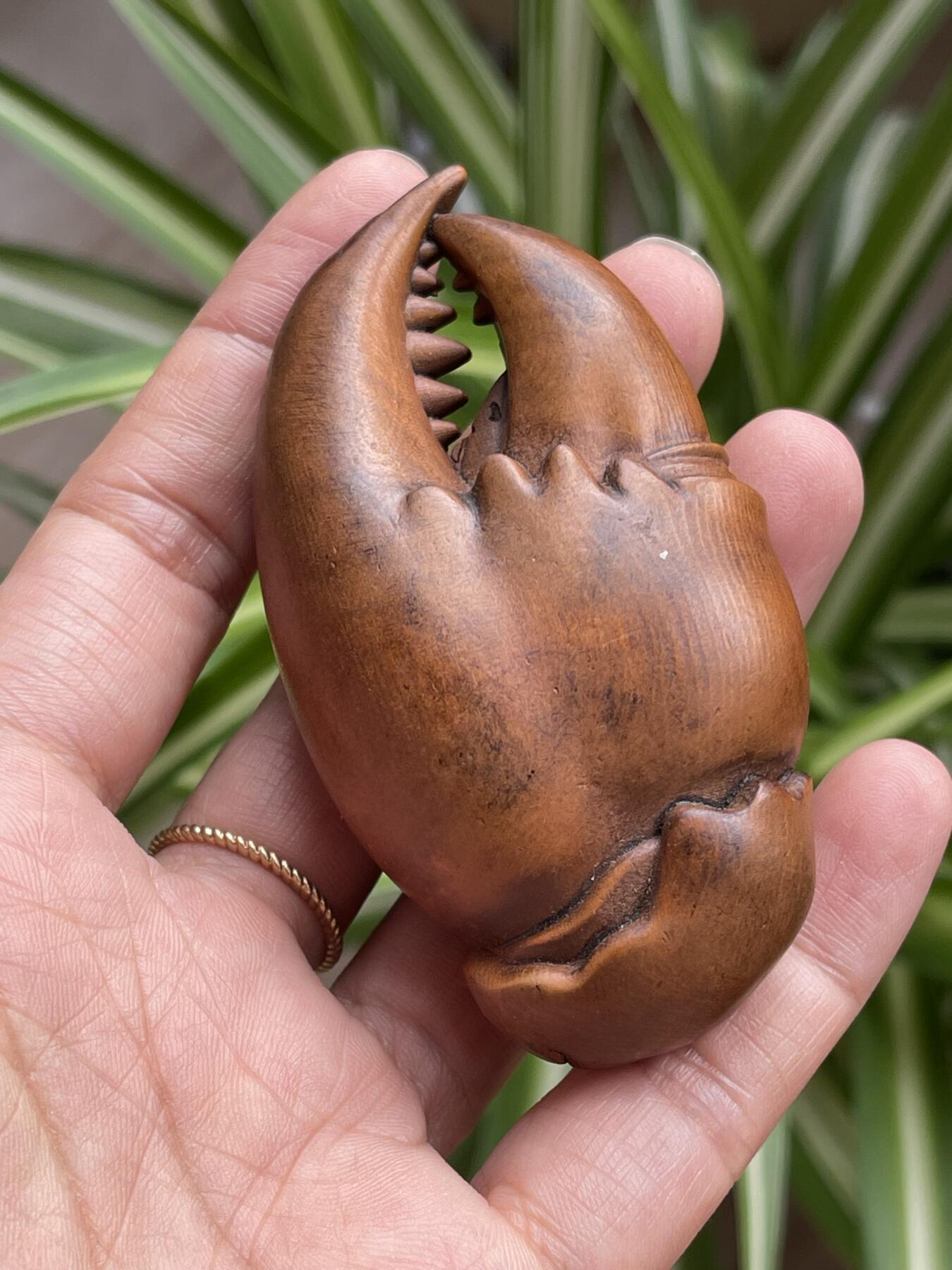 喵了个咪的第三期木器杂项小摆件拍卖 黄杨木蟹钳手