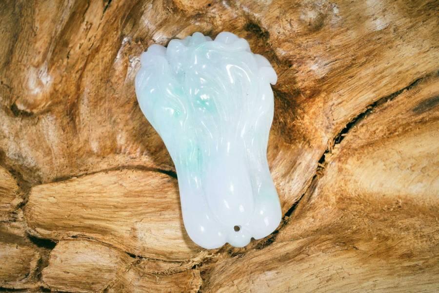 上海都达杂项专场十二（全场包邮】 天然冰糯种带绿翡翠（A货）精雕《百财》挂件89-11