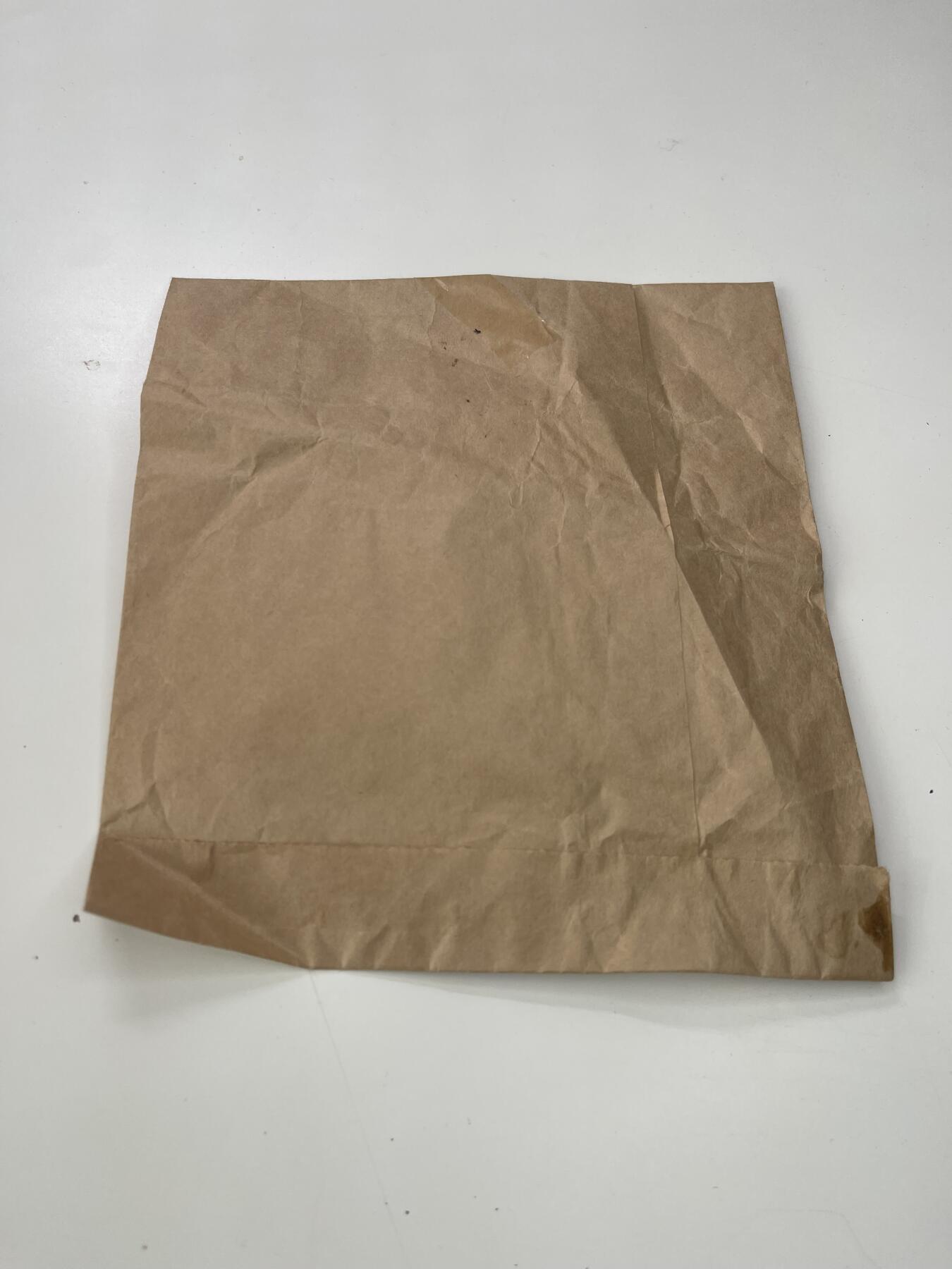 新时代收藏徽章红藏拍卖(第三十场)  徽章纸品证书杂项 二战德国鹰标证书或徽章牛皮纸袋 博物馆产品